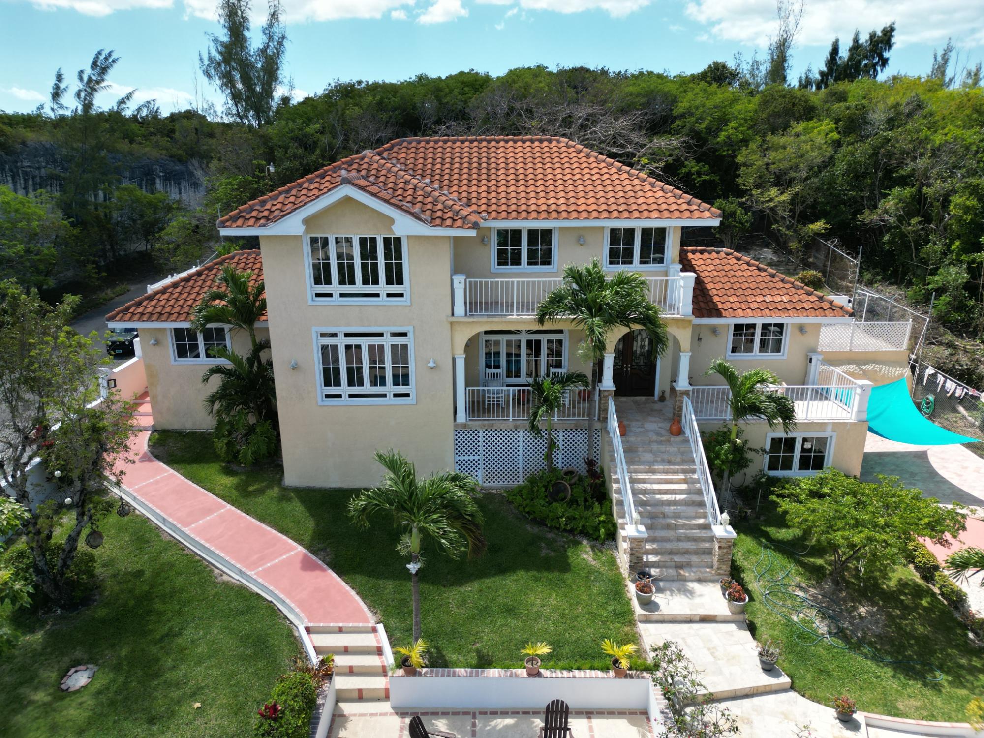 /listing-nassau-estate-home-for-sale-70384.html from Coldwell Banker Bahamas Real Estate