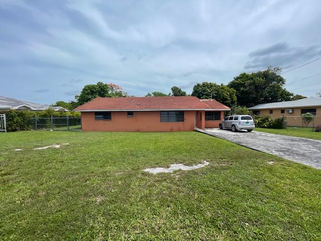 /listing-single-family-home-in-caravel-beach-71089.html from Coldwell Banker Bahamas Real Estate