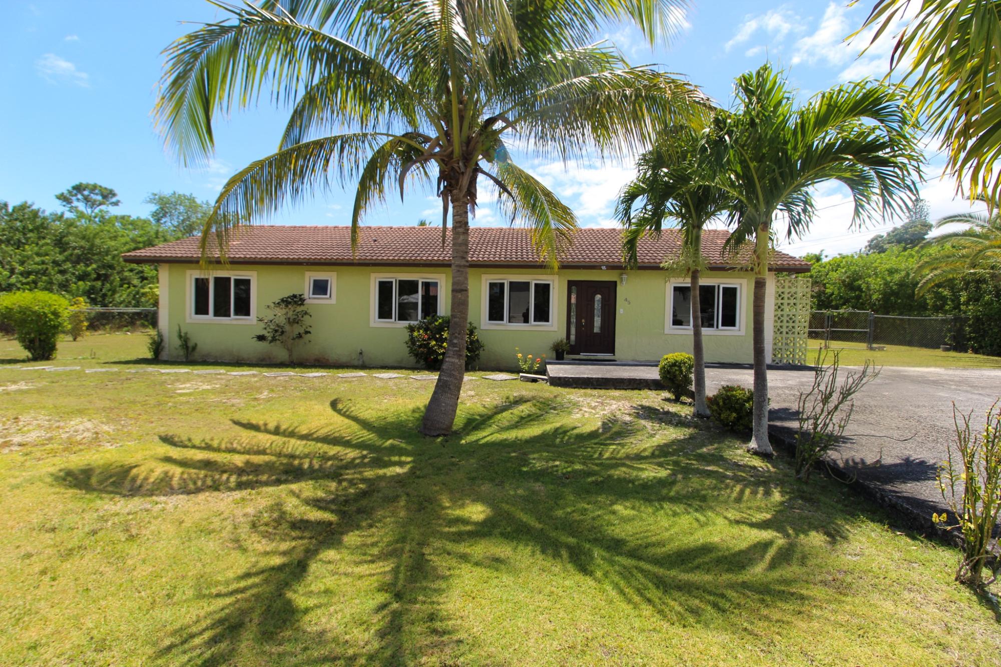 /listing-single-family-home-in-bahama-reef-yacht-country-club-73323.html from Coldwell Banker Bahamas Real Estate