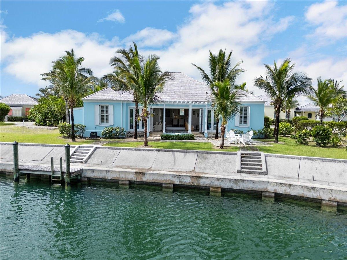 /listing-single-family-home-in-schooner-bay-70995.html from Coldwell Banker Bahamas Real Estate