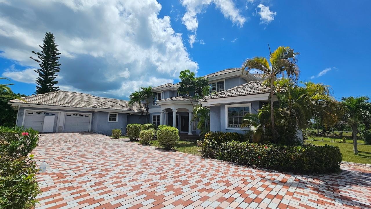 /listing-single-family-home-in-bahama-reef-yacht-country-club-71218.html from Coldwell Banker Bahamas Real Estate