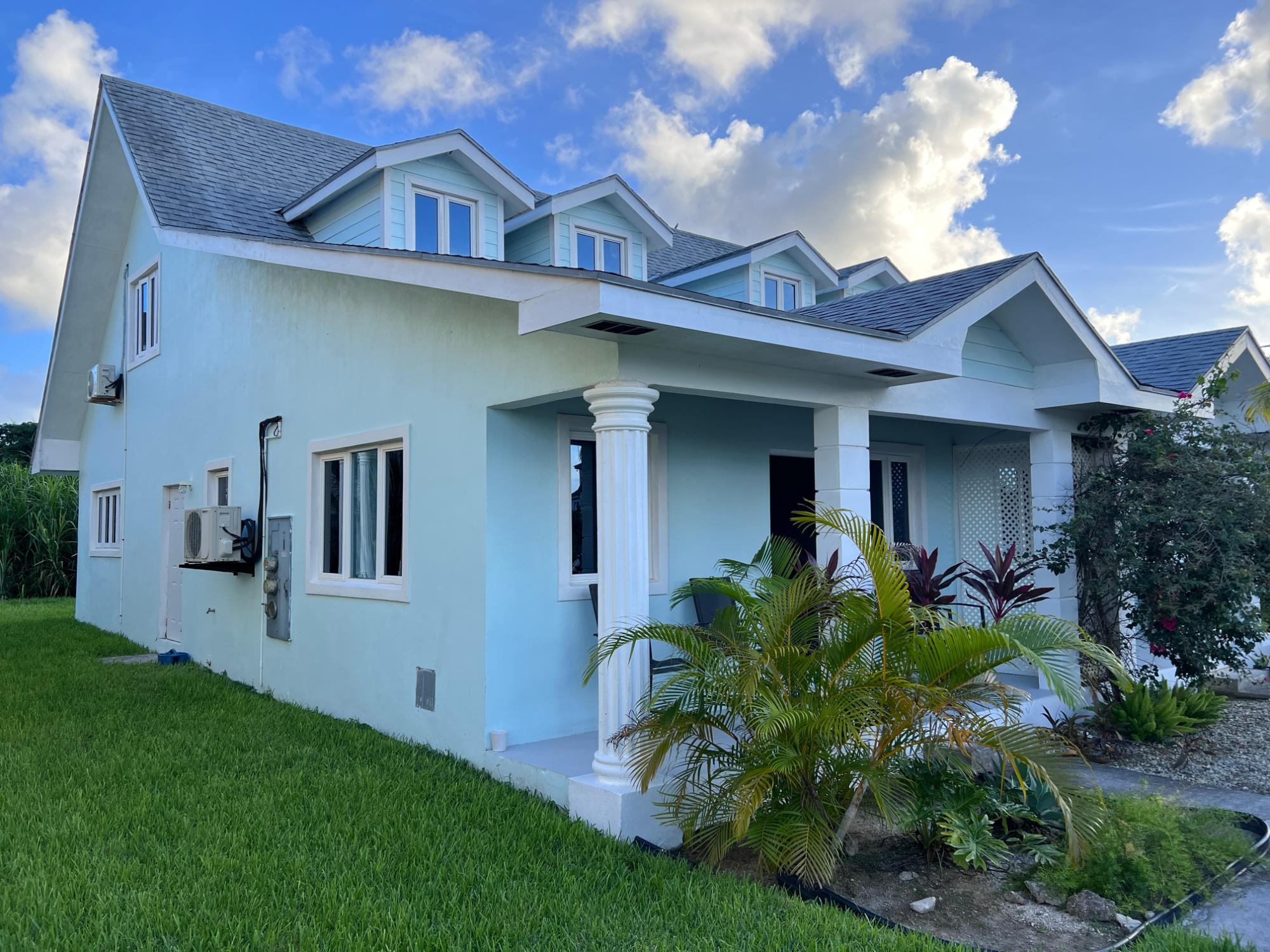 /listing-half-duplex-in-west-bay-street-72099.html from Coldwell Banker Bahamas Real Estate