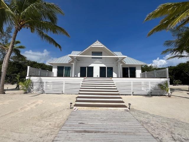 /listing-single-family-home-in-palmetto-point-72778.html from Coldwell Banker Bahamas Real Estate