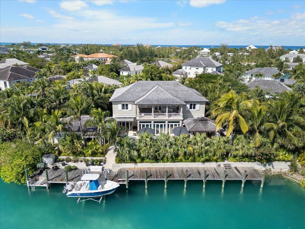 /listing-single-family-home-in-old-fort-bay-74908.html from Coldwell Banker Bahamas Real Estate